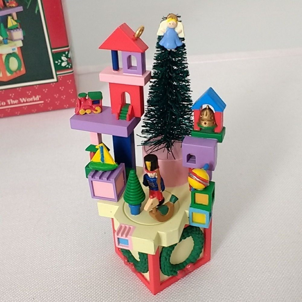 Enesco Treasury of Christmas Ornament